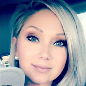 Meet your Posher, Laken